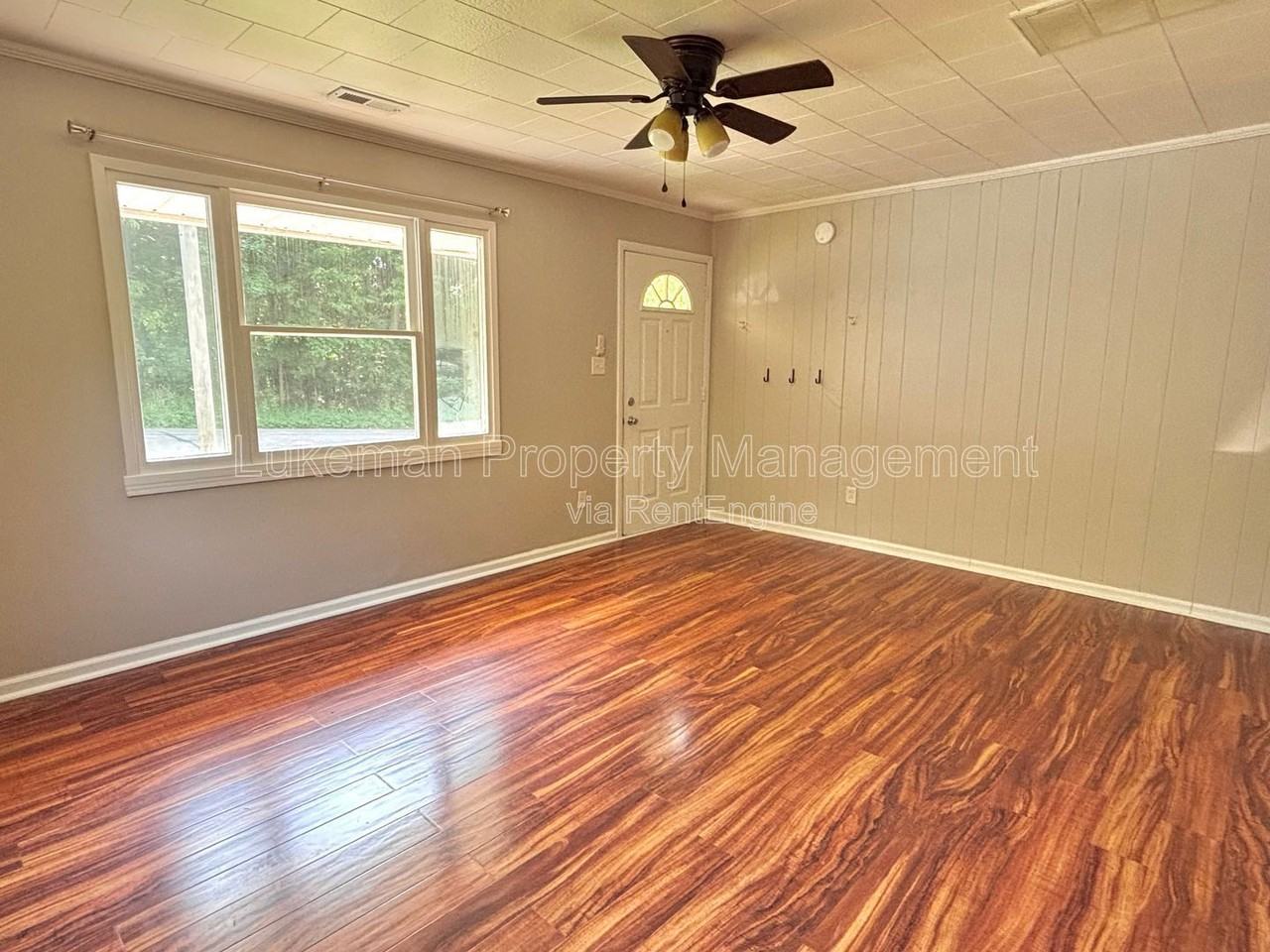 217 Wallace Ave - Photo 3 of 18