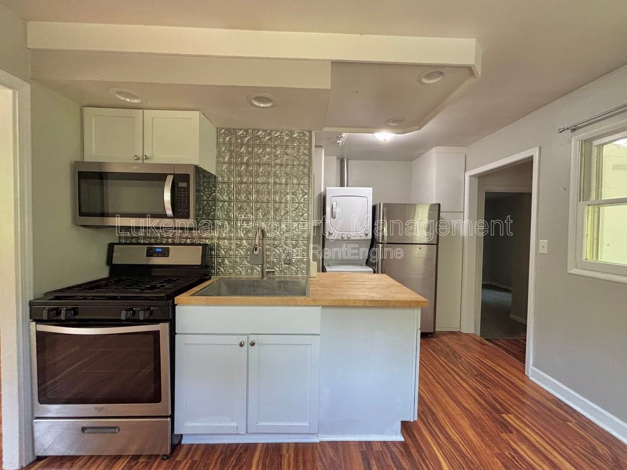 217 Wallace Ave - Photo 4 of 18