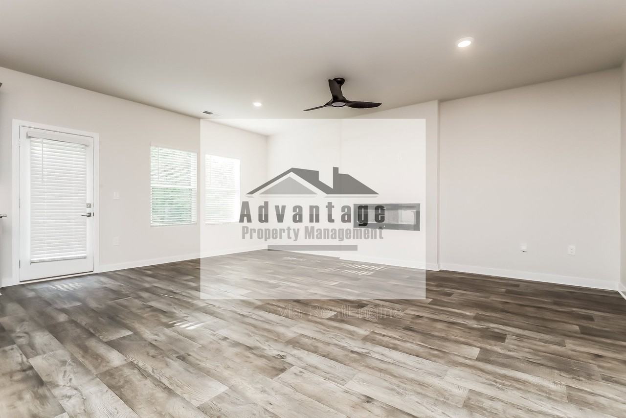 181 Weldon Rd - Photo 4 of 17