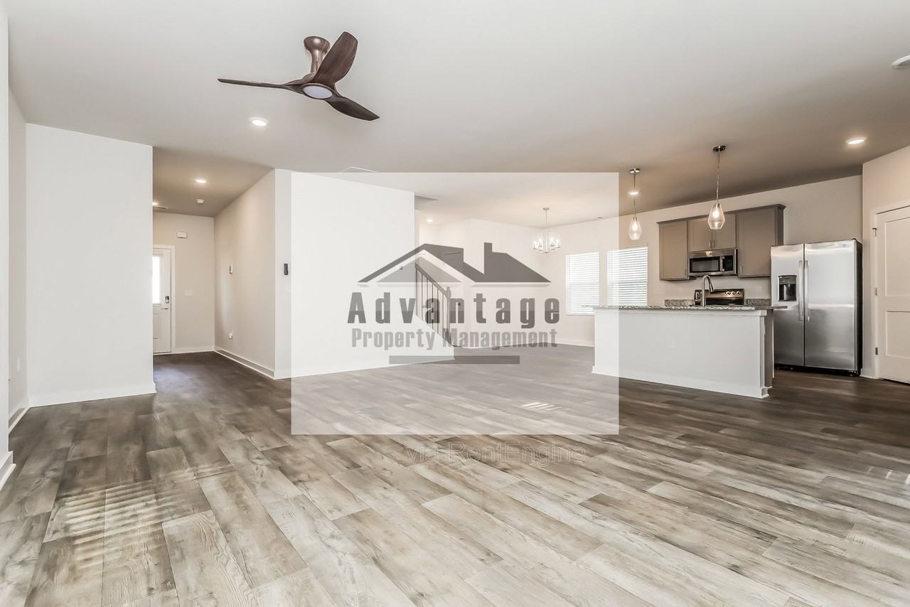 181 Weldon Rd - Photo 5 of 17