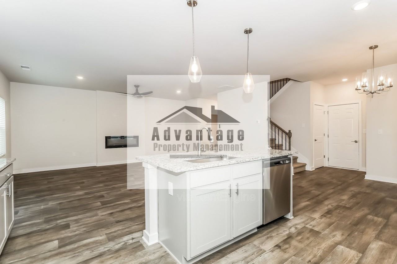 181 Weldon Rd - Photo 7 of 17
