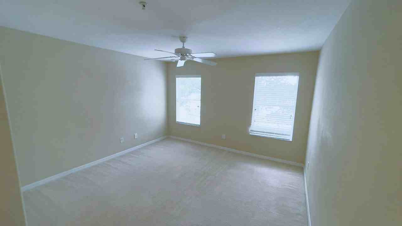 3903 Oakington Pl - Photo 5 of 35