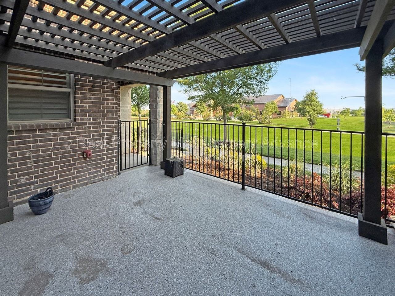 3750 Dalea Dr - Photo 4 of 19