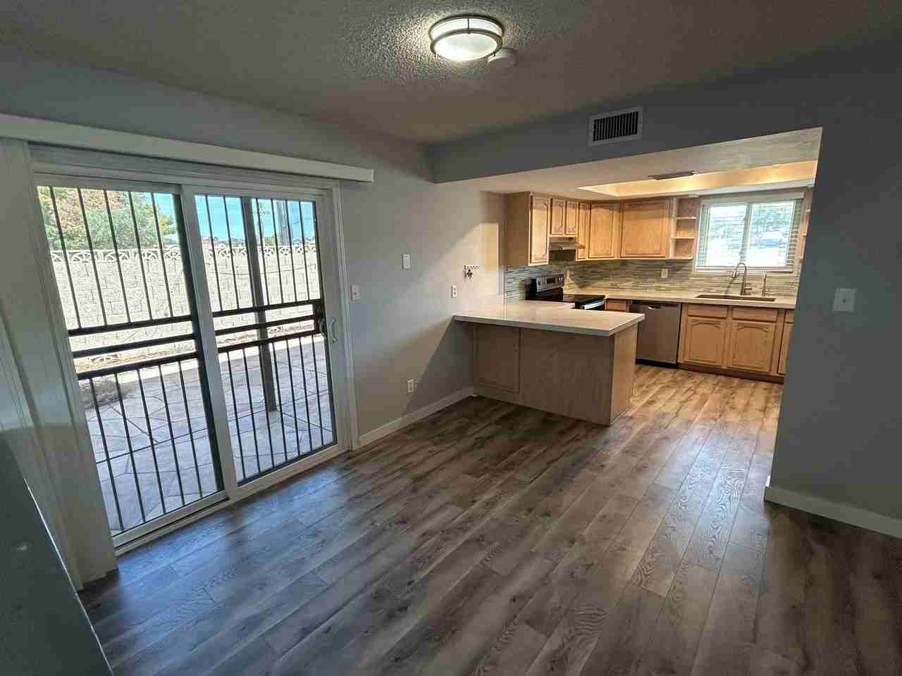 4501 W Continental Dr - Photo 4 of 18