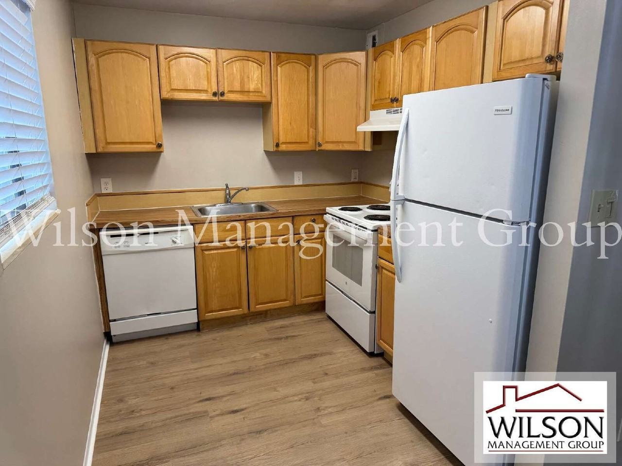 2365 Oak Park Way - Photo 7 of 27