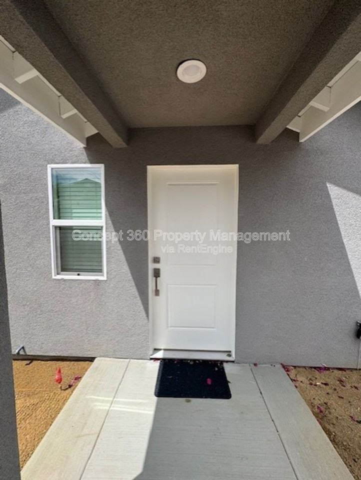 254 Quincy Ave - Photo 3 of 27