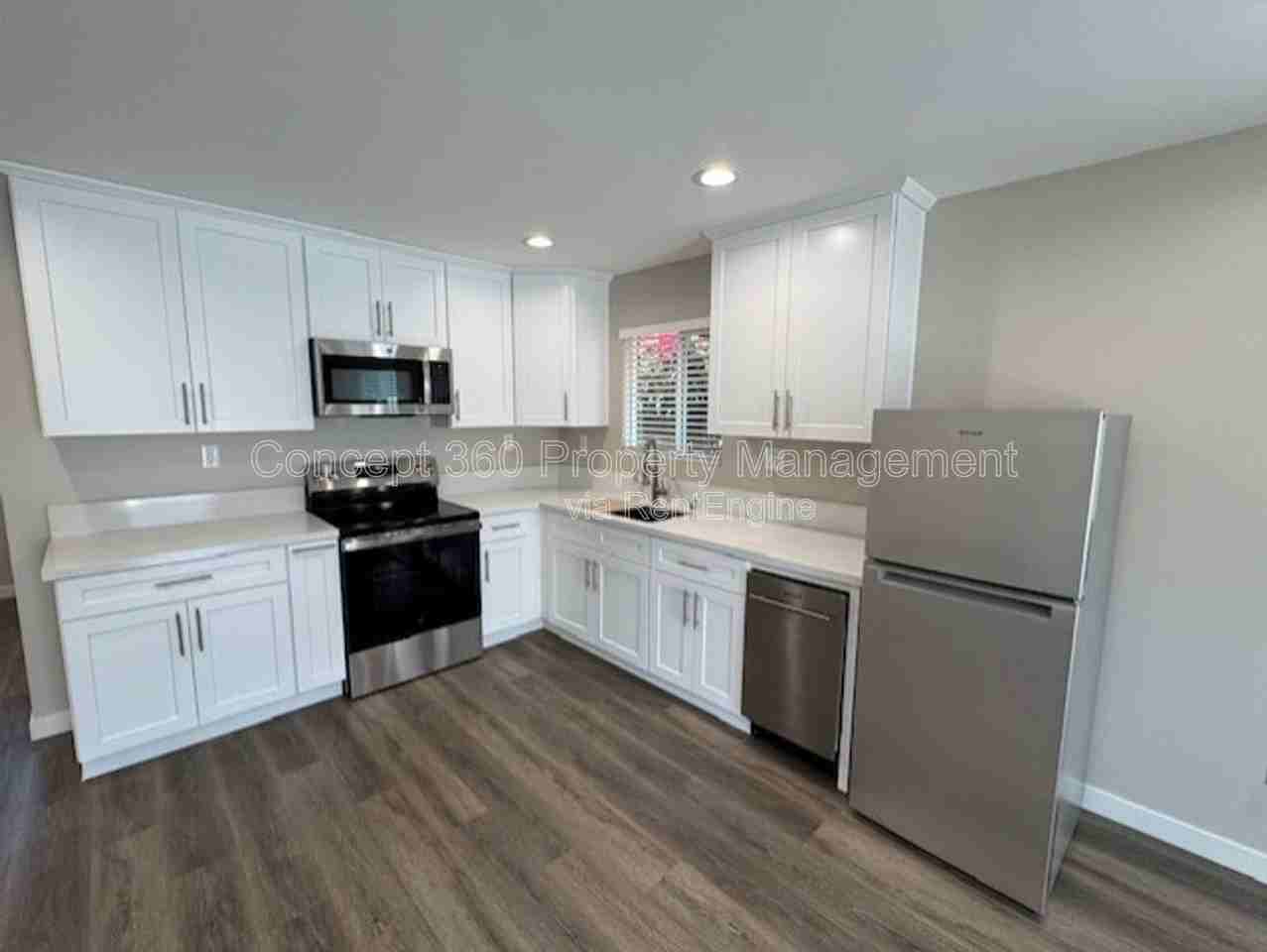 254 Quincy Ave - Photo 5 of 27