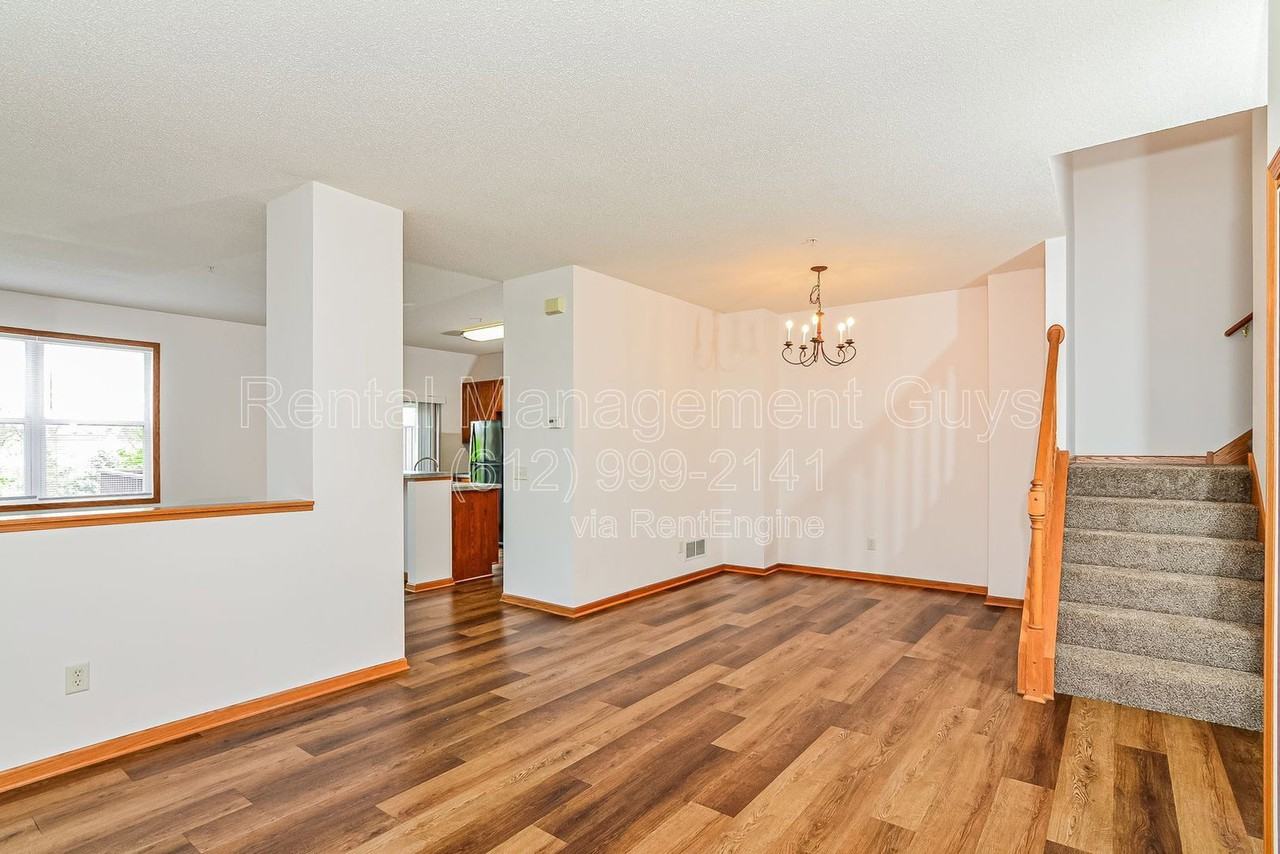 4572 Blaylock Cir - Photo 2 of 19