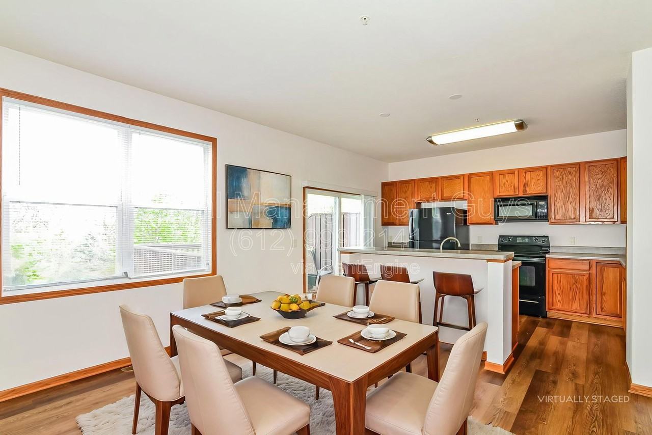 4572 Blaylock Cir - Photo 5 of 19