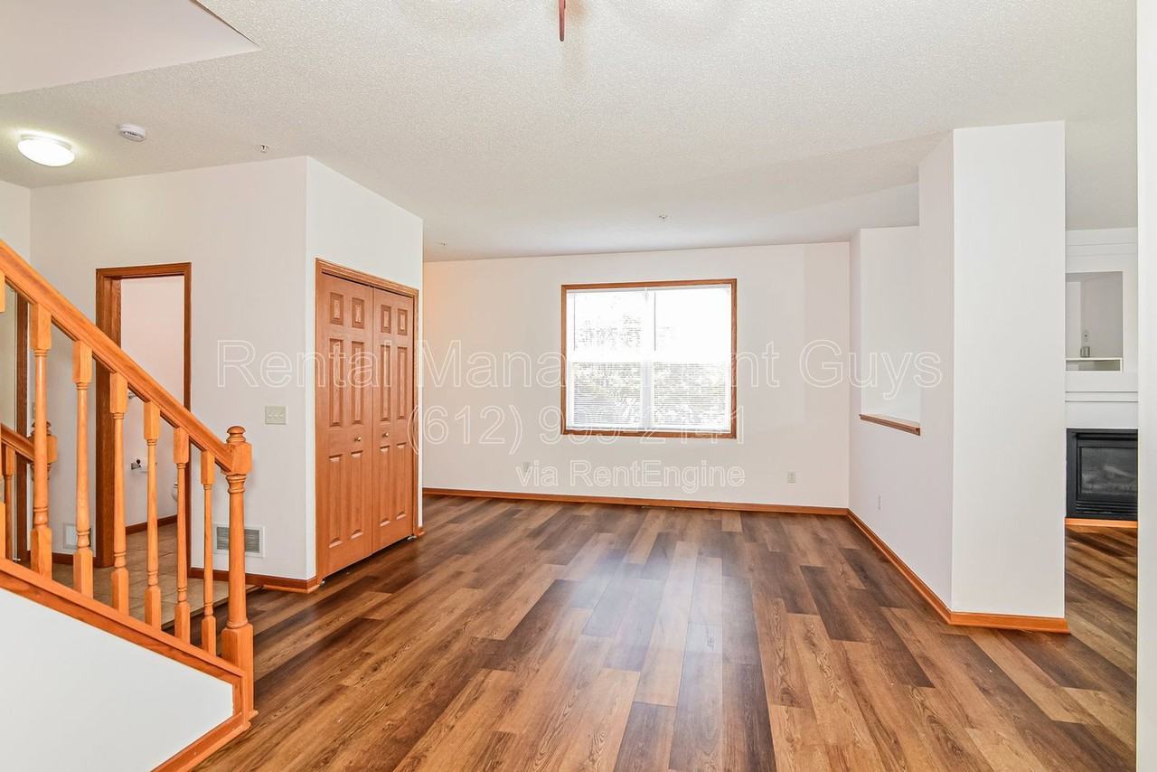 4572 Blaylock Cir - Photo 6 of 19