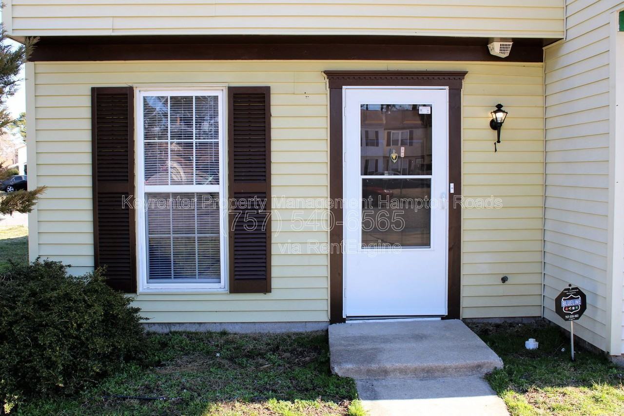 1 Peachtree Ct - Photo 2 of 38