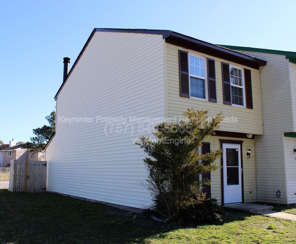 1 Peachtree Ct - Photo 3 of 38