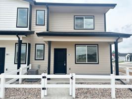 featured image of 3917 Congaree Way
