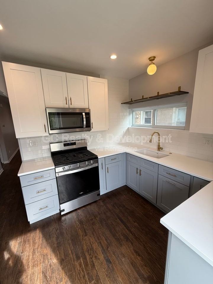 2036 S 1st Ave - Photo 2 of 15