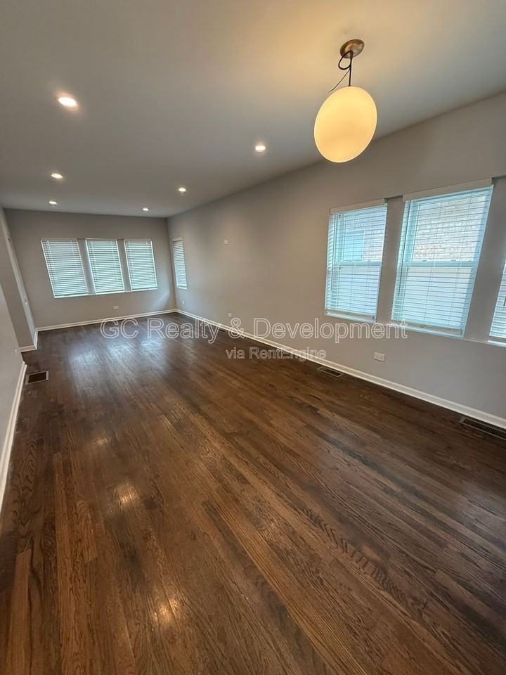 2036 S 1st Ave - Photo 3 of 15