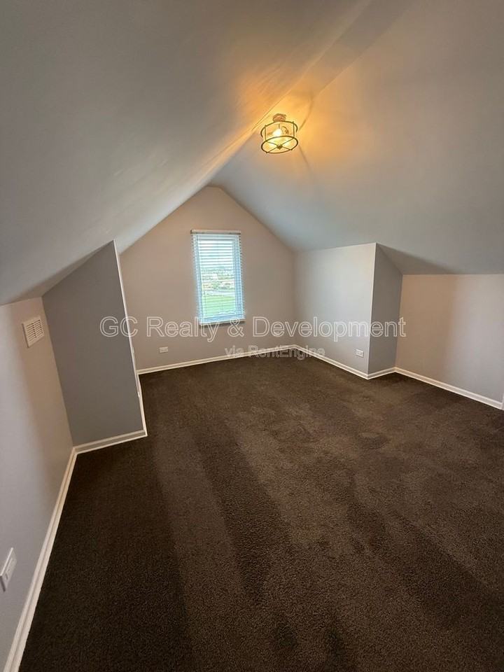 2036 S 1st Ave - Photo 7 of 15