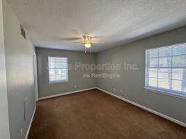 featured image of 1975 Darby Dr #C2