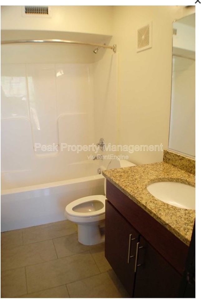 25 W Bank St #5 - Photo 6 of 6