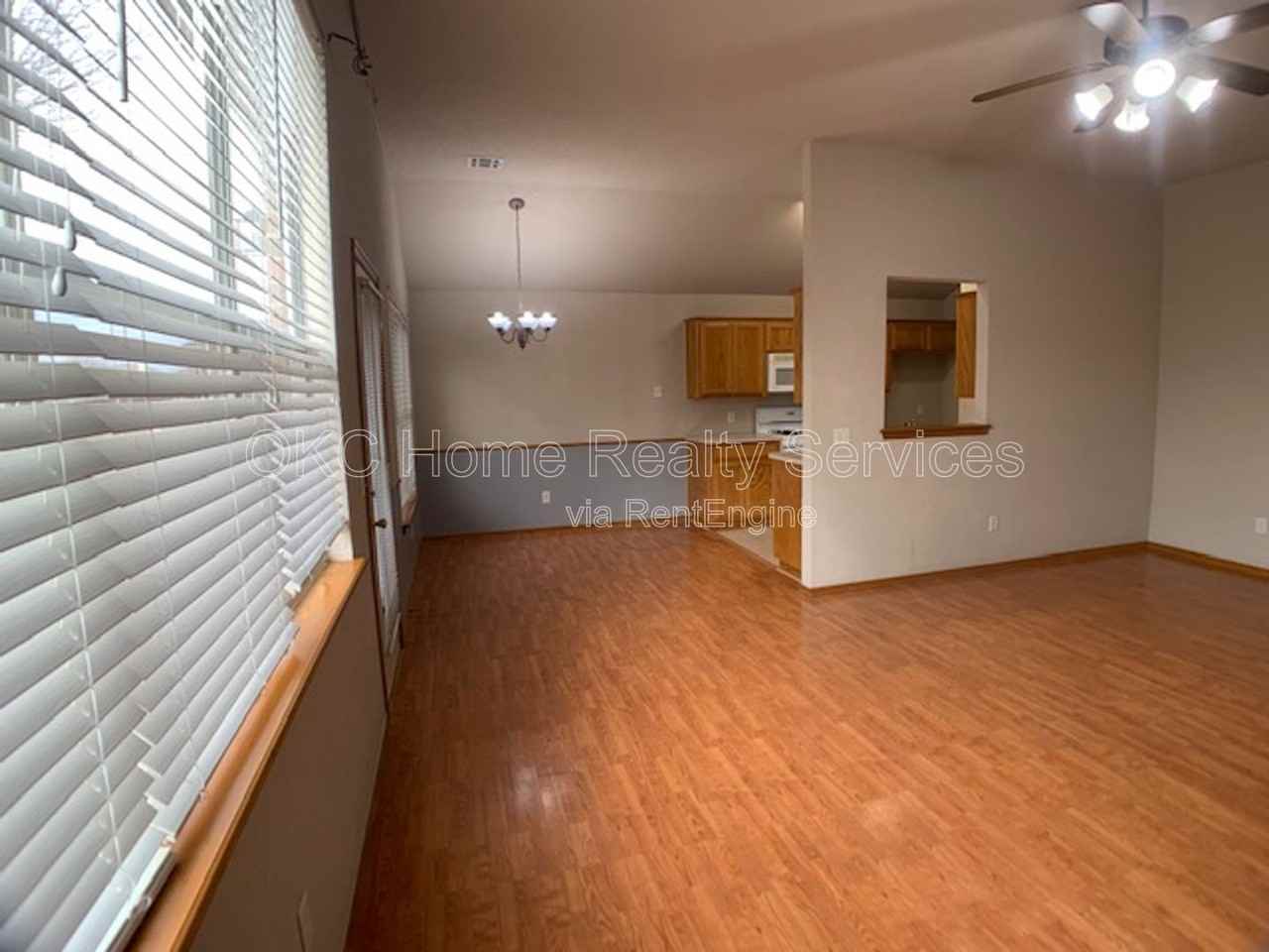 16229 Everglade Ln - Photo 4 of 22