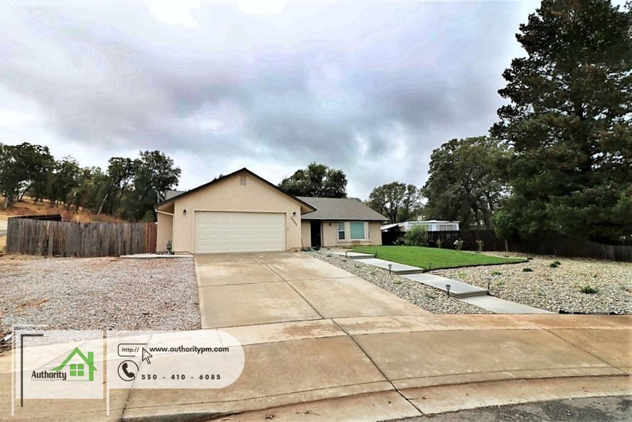 2381 Yellow Finch Way - Photo 2 of 26