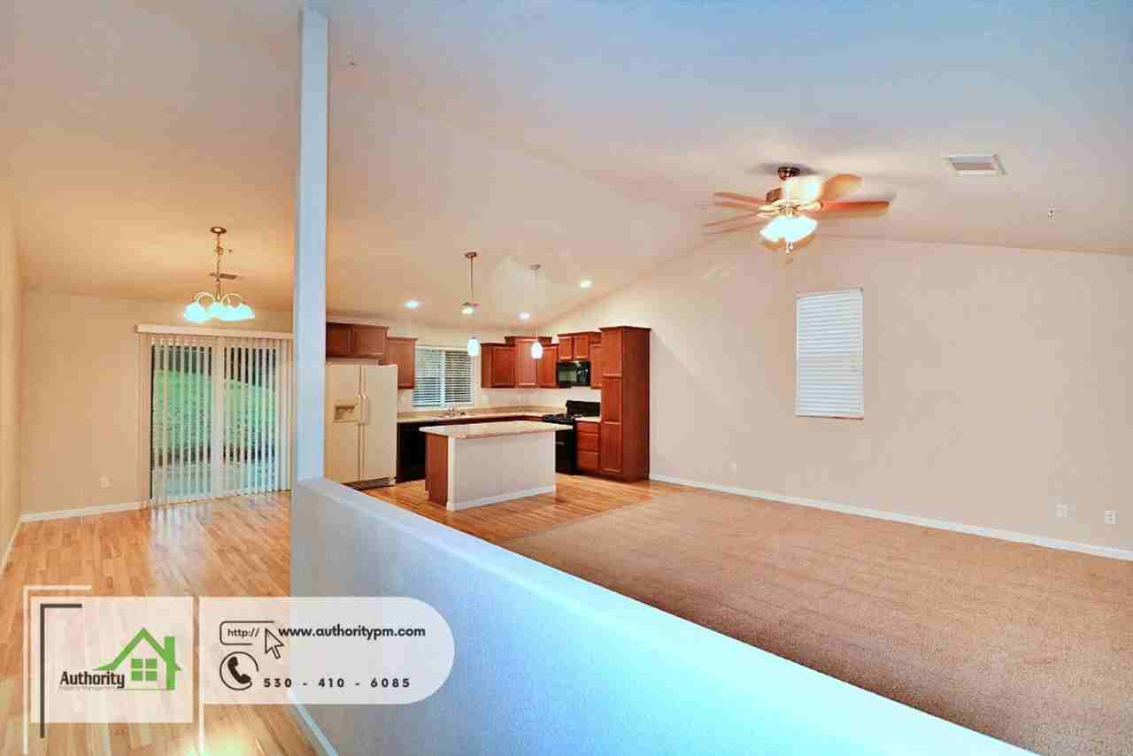 2381 Yellow Finch Way - Photo 3 of 26