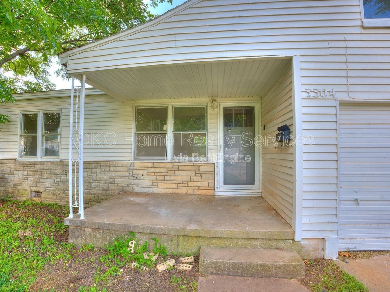 3304 Se 19th St - Photo 3 of 18