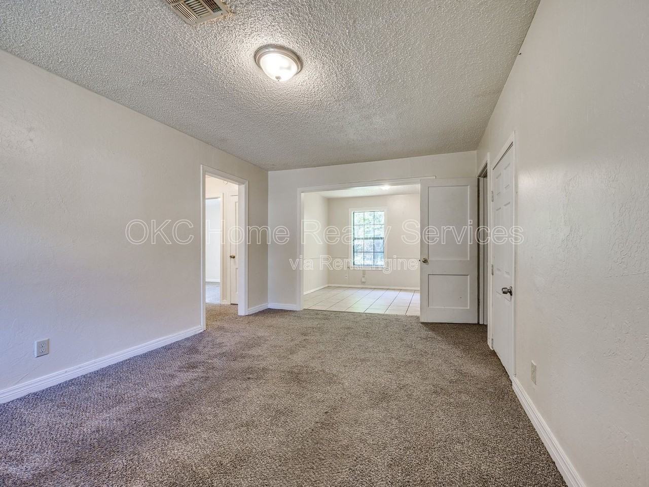3304 Se 19th St - Photo 6 of 18