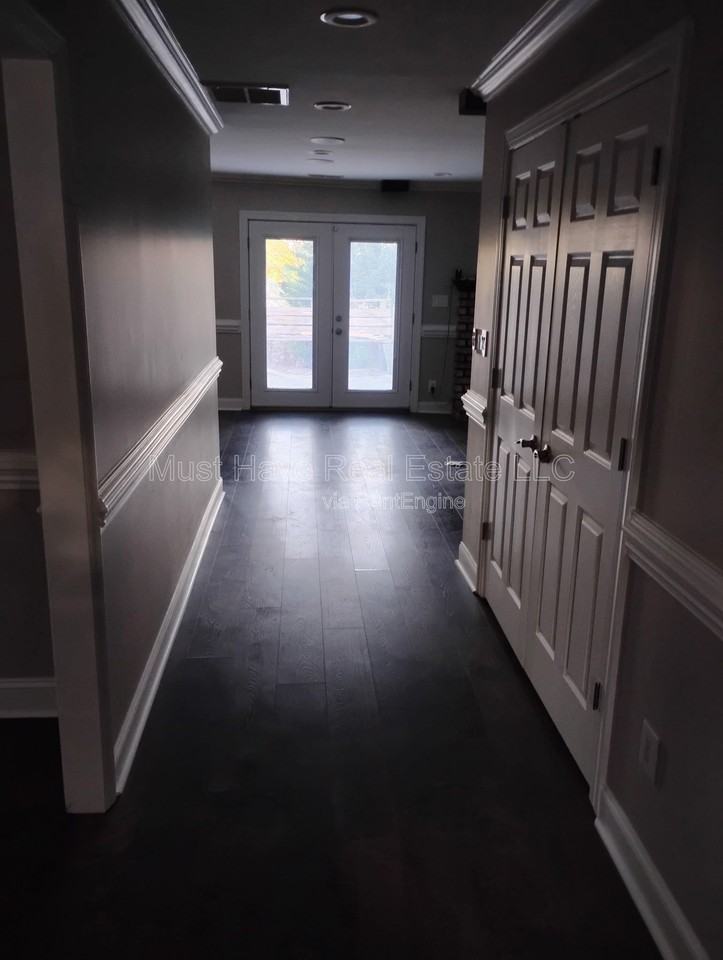 8119 Kerrybrook Cir #1 - Photo 5 of 11