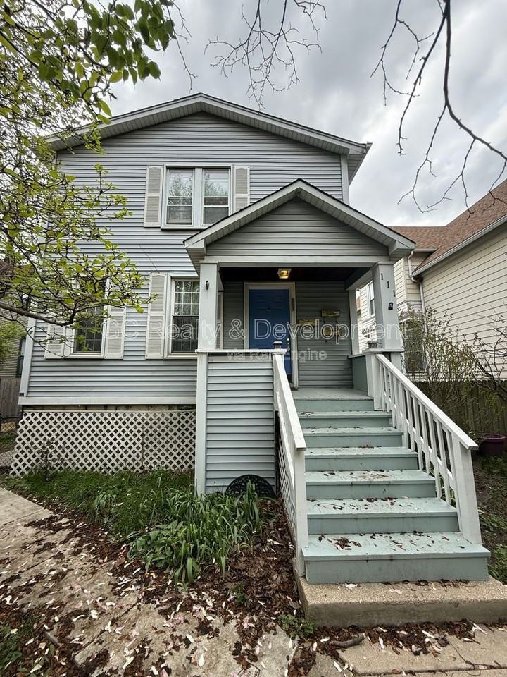 111 Des Plaines Ave #B