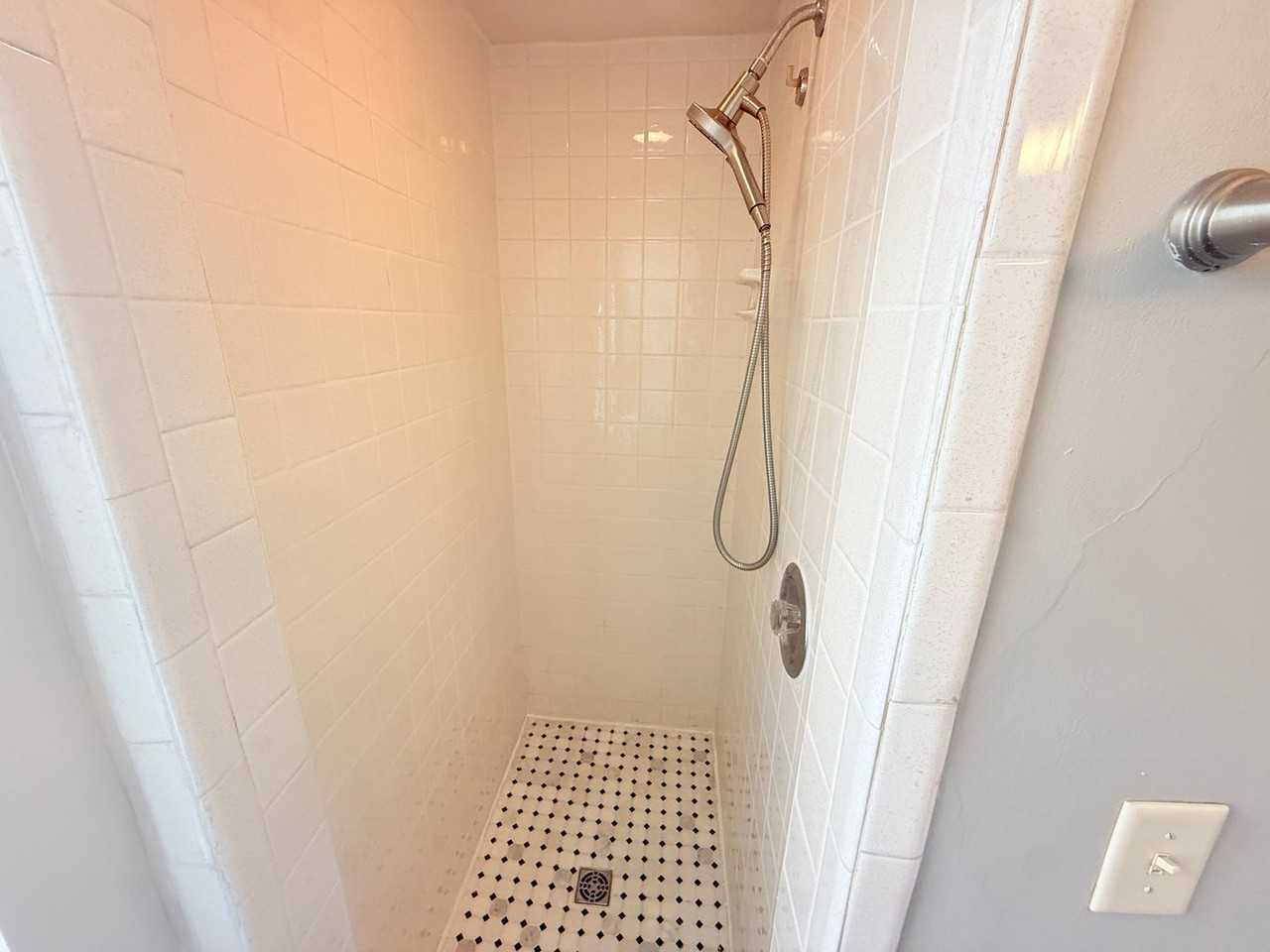 3650A E Barnard Ave - Photo 7 of 9