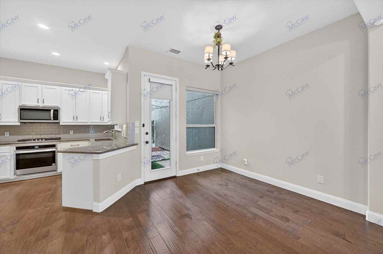 4224 Riverside Dr - Photo 7 of 23