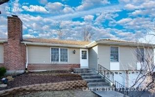 featured image of 805 S Virginia Ln