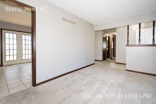 805 S Virginia Ln - Photo 4 of 27