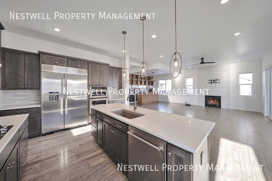 2346 E Snowy Peak Dr - Photo 2 of 42