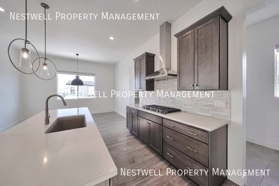 2346 E Snowy Peak Dr - Photo 5 of 42