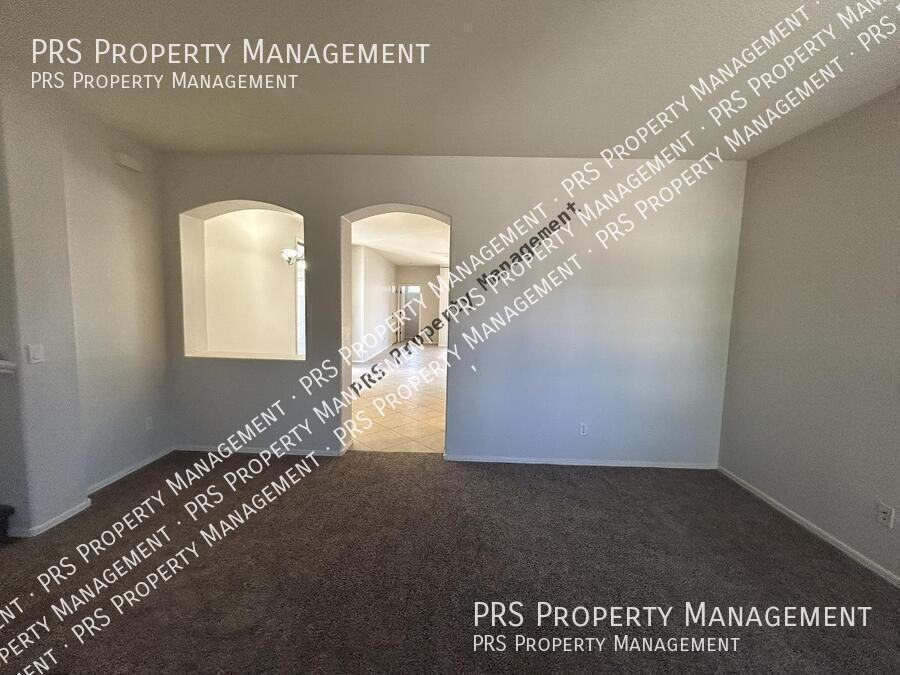 3651 E Sundance Ave - Photo 7 of 40