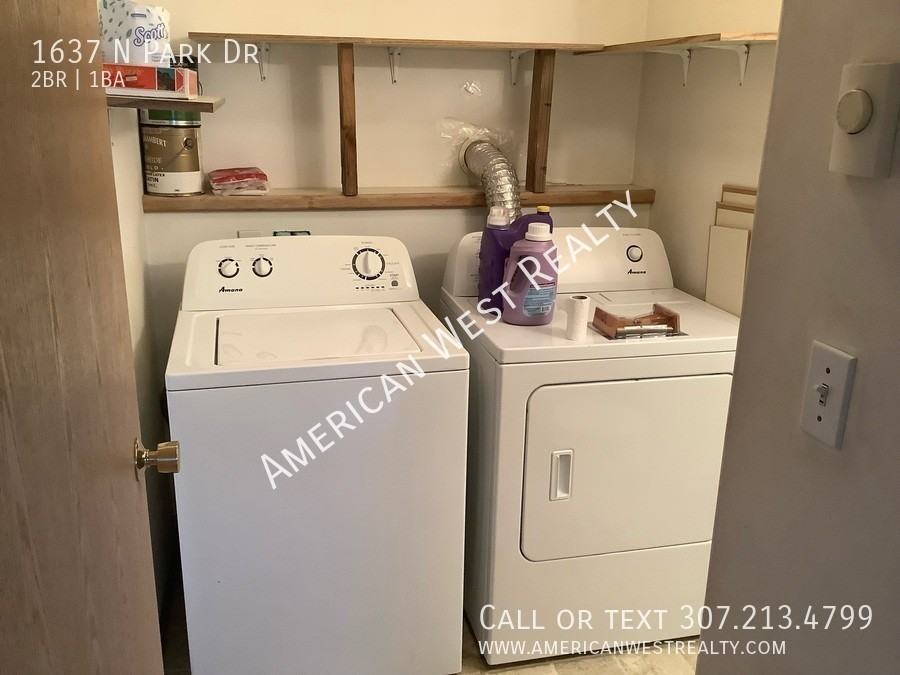 1637 N Park Dr - Photo 6 of 8