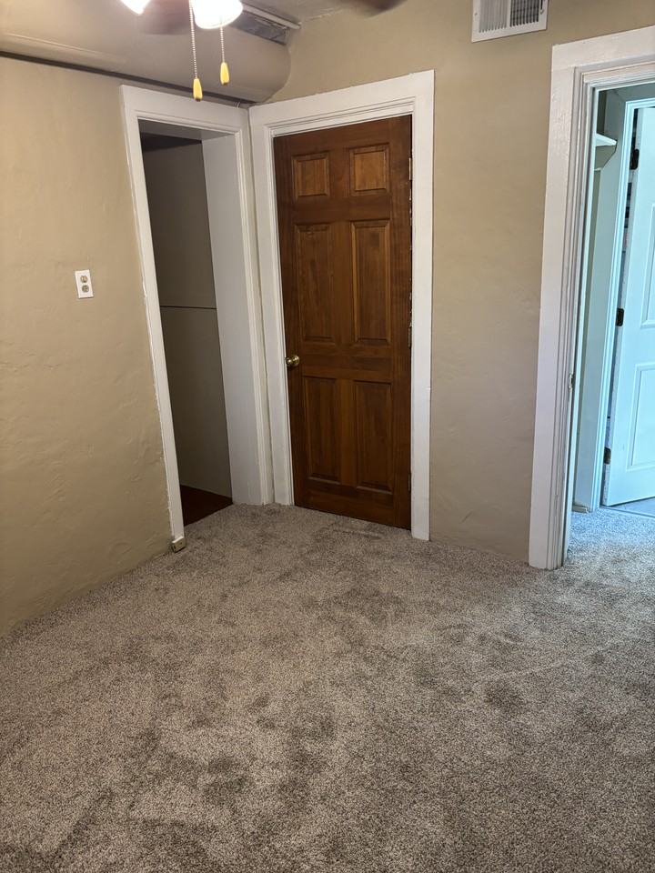 725 N Corona St #6 - Photo 7 of 11