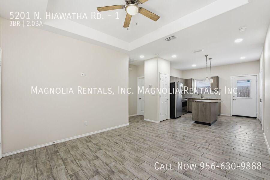 5201 N Hiawatha Dr #1 - Photo 2 of 16