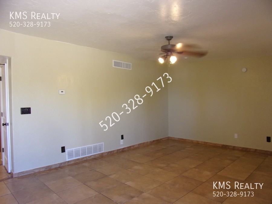 5625 S Irving Dr - Photo 2 of 42