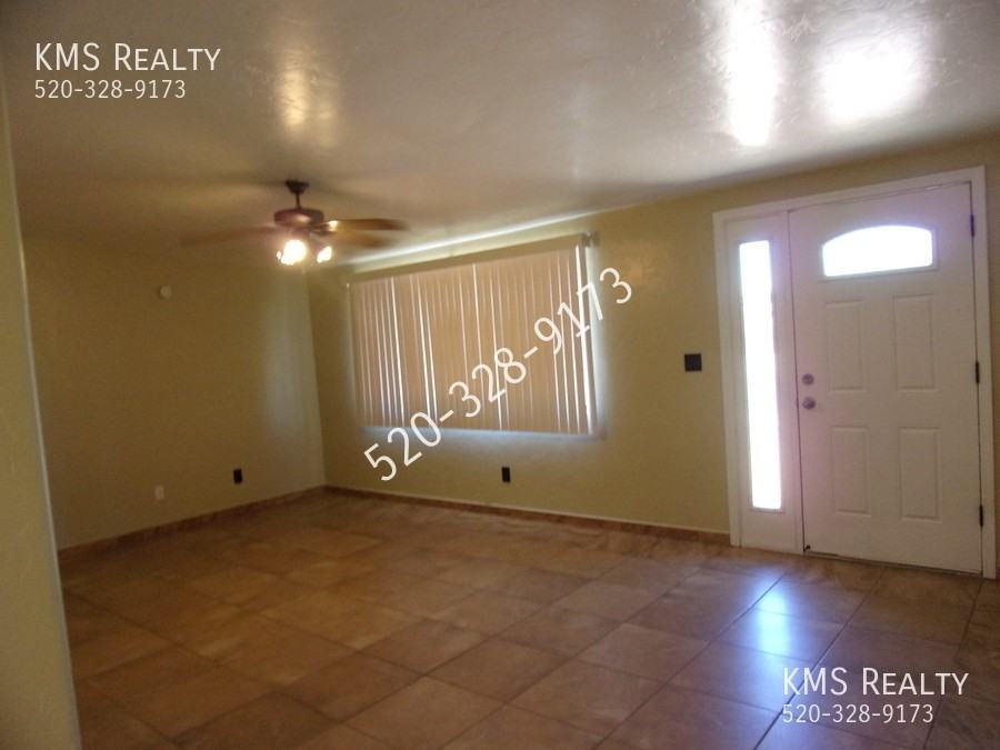 5625 S Irving Dr - Photo 5 of 42