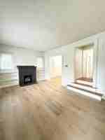 featured image of 303 N 38th St