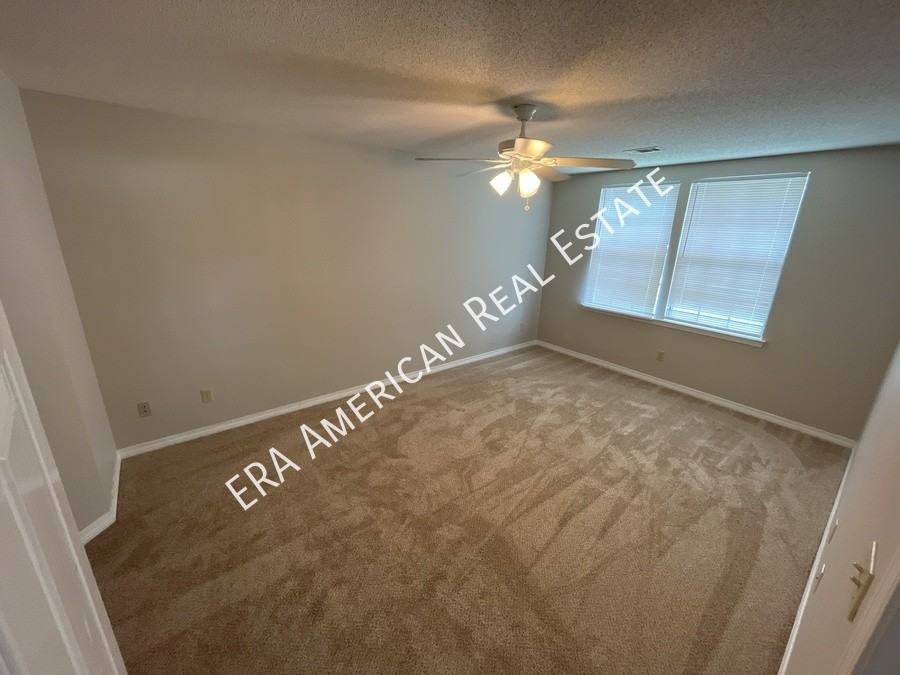 1100 Crosswinds Lndg #1 - Photo 5 of 14