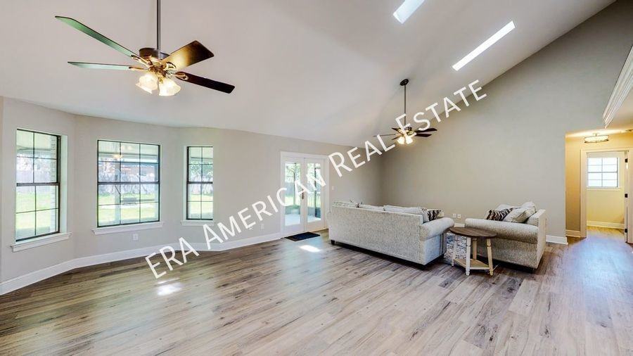 18 Meigs Dr - Photo 5 of 23