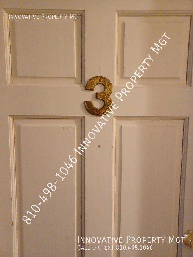 712 S Grand Traverse St #3 - Photo 2 of 16