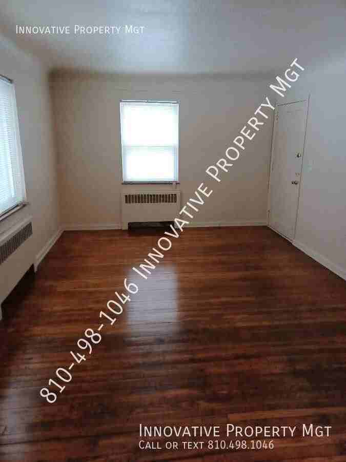 712 S Grand Traverse St #3 - Photo 5 of 16