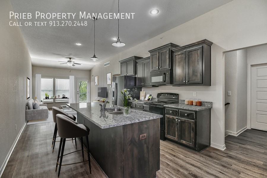 8957 Findley St #4 - Photo 3 of 34