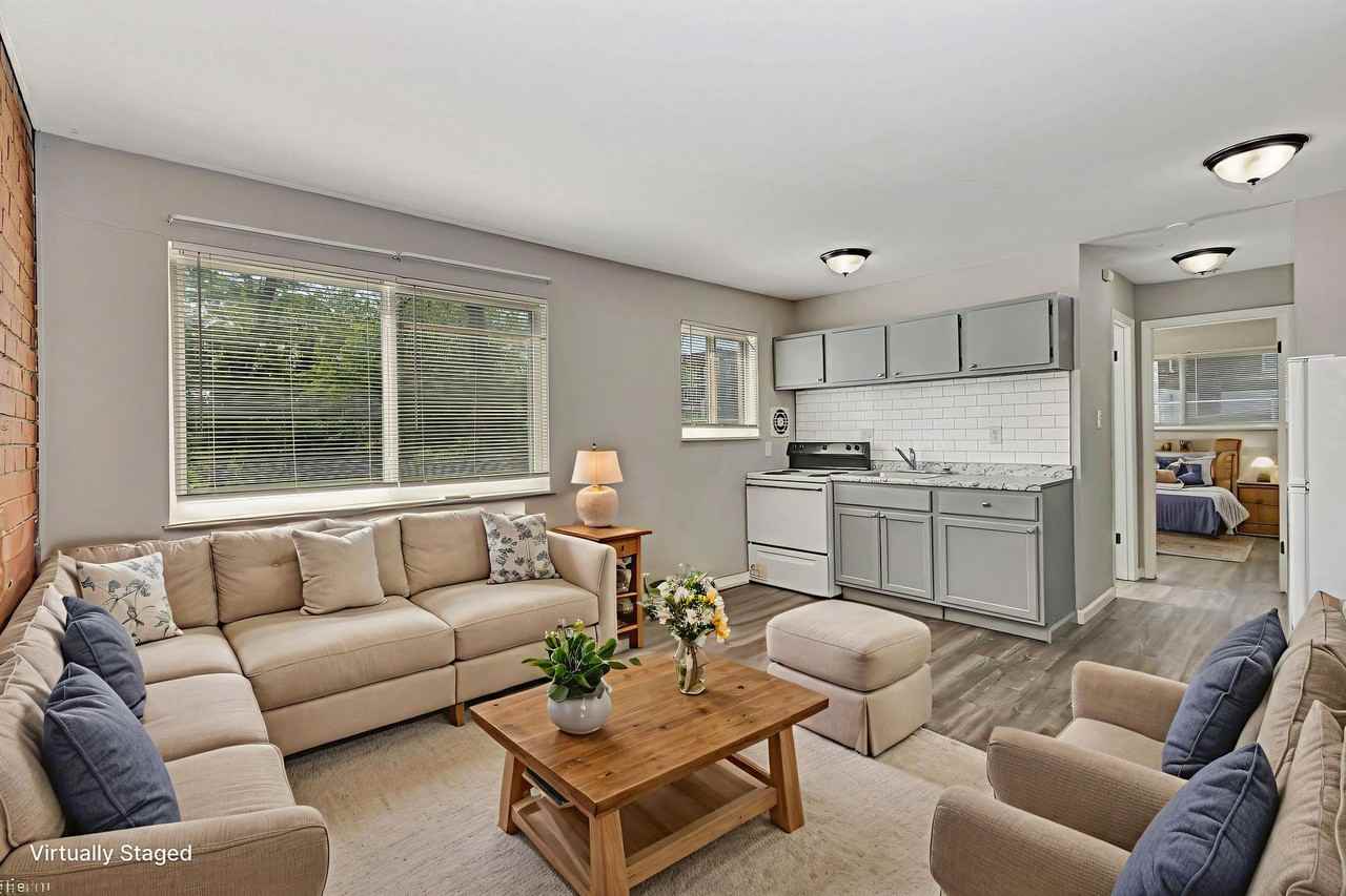 Dana Heights Apartments - Photo 2 of 16