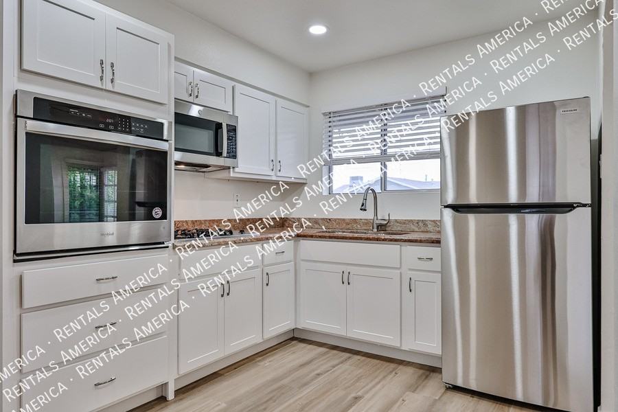 12450 N Augusta Dr - Photo 5 of 23