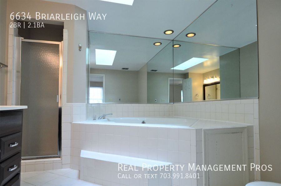 6634 Briarleigh Way - Photo 3 of 21